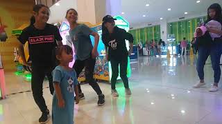 Psy - Gentleman Haidee, Candra And Marinella With Amity