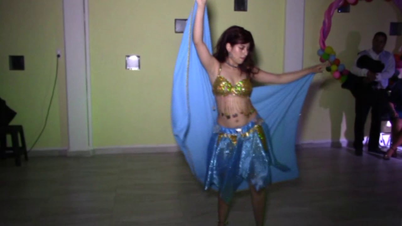 baile arabe ojos asi shakira YouTube