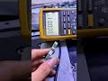 Increíble herramienta para detectar componentes en cortocircuito. #reparación #media #técnica #tv