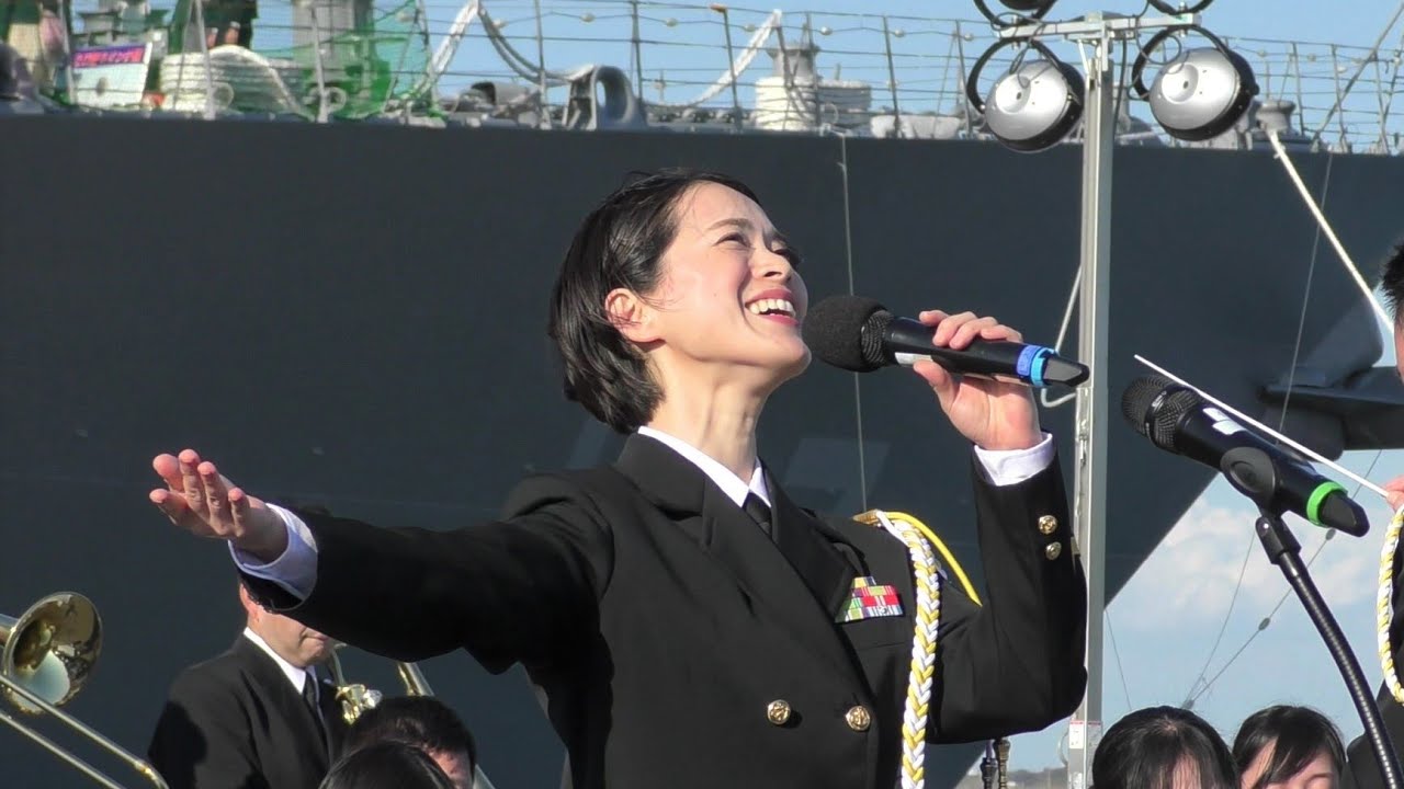 【護衛艦の前で歌姫が歌う！】三宅さんや橋本さんの歌も！令和4年度国際観艦式 フリートウィーク　海上自衛隊東京音楽隊 演奏会　第2回目公演　2022/10/29　木更津新港 艦艇一般公開にて