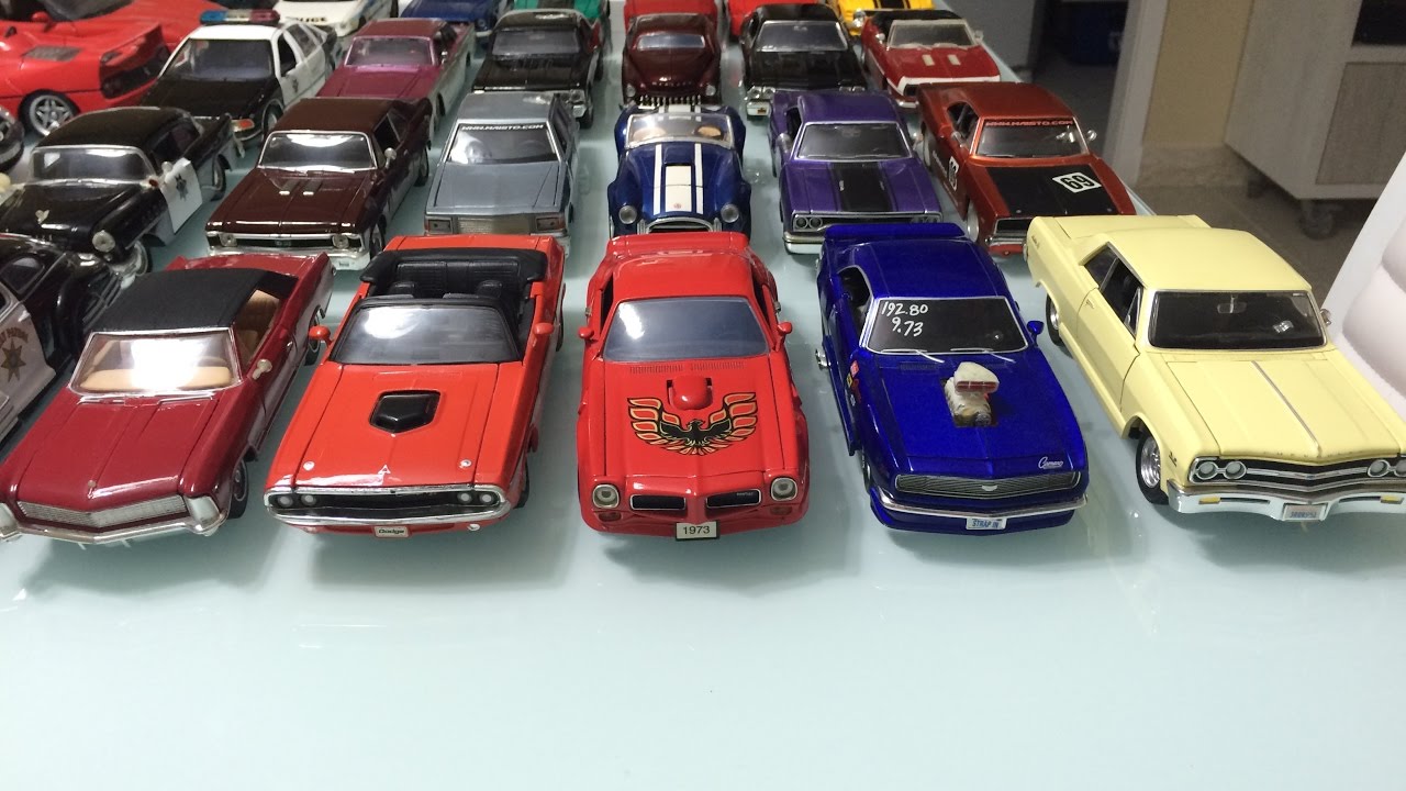 Carrinhos de metal para coleção Clearance