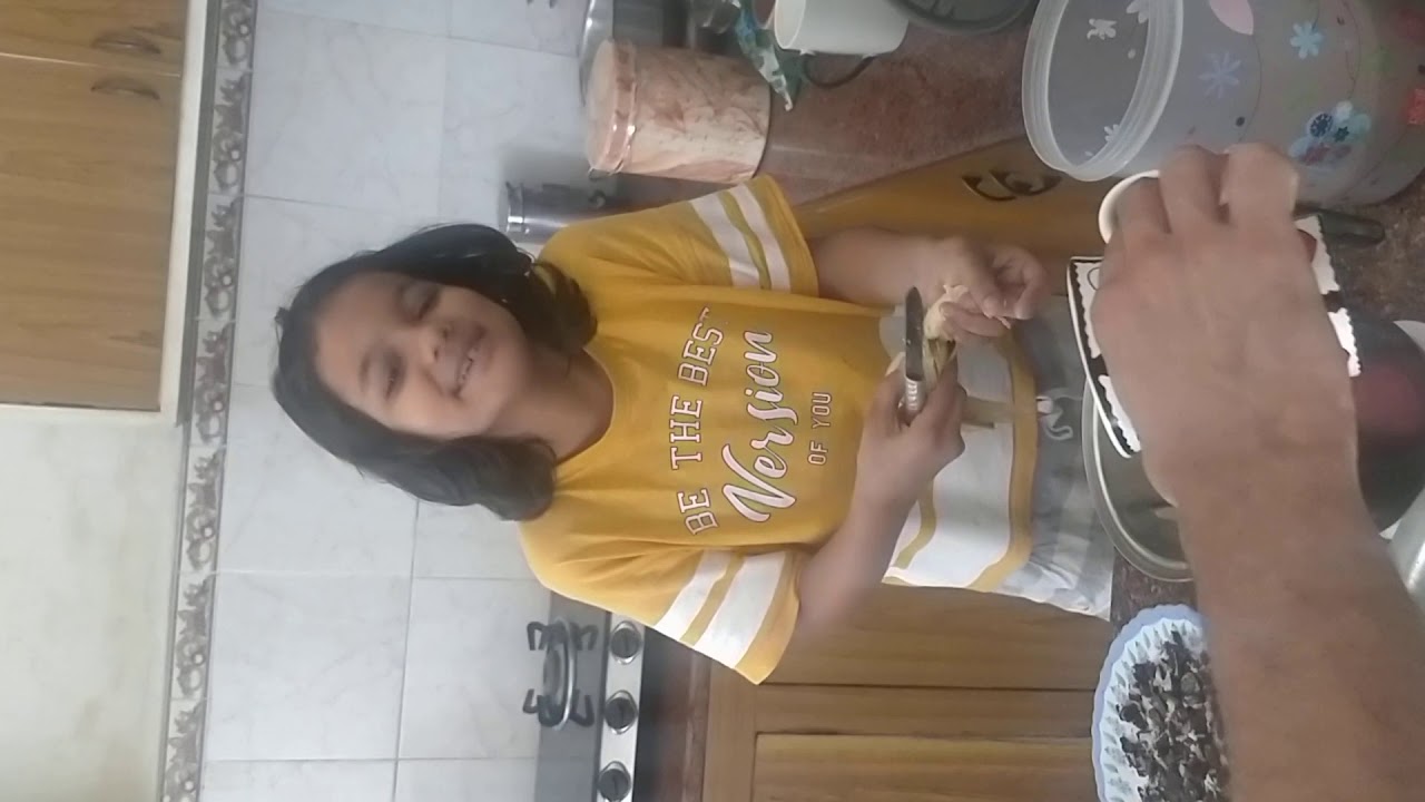 I made a oreo-banana milkshake with my dad!!!