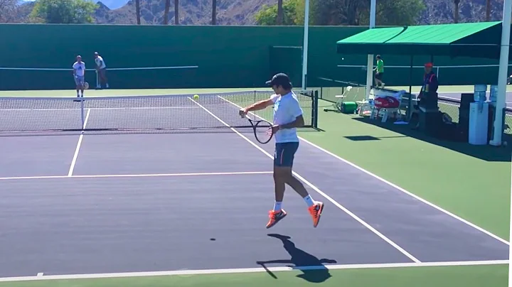 Roger Federer & Stefan Edberg | IW Court Level Pra...