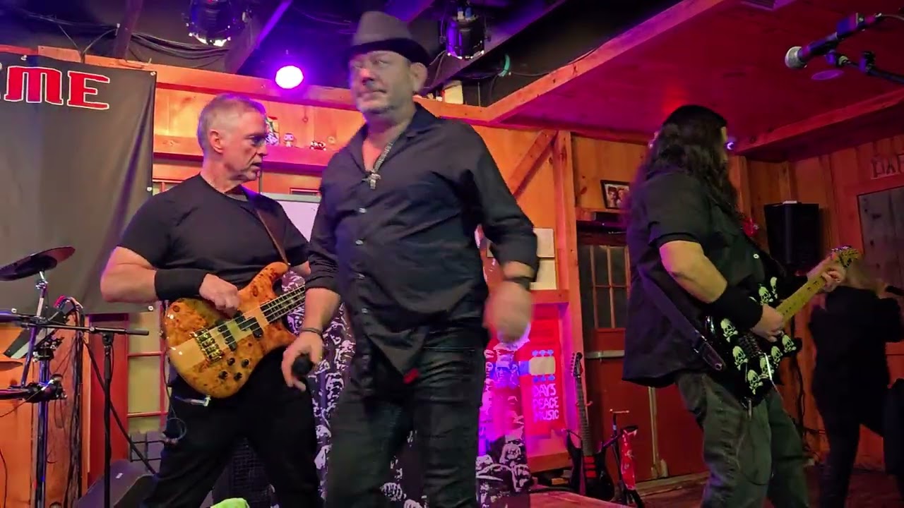 Mindcrime performing Walk In The Shadows. From Daryl's House in Pawling N.Y. Jan. 8, 2026