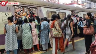 Mumbai local train Ghatkopar crowd time me kuch asa hua ki sab dekhne lage dar ke | Rush hours train