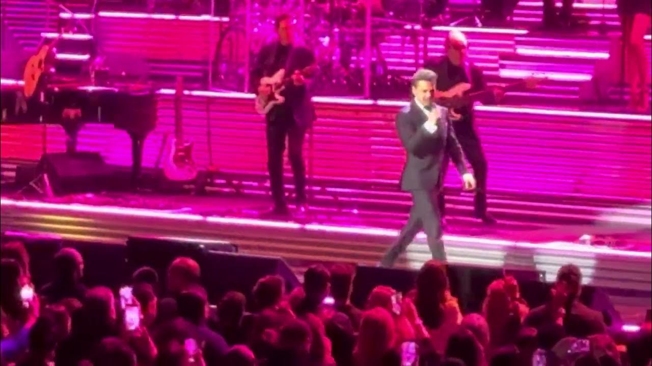 LUIS MIGUEL EN VIVO EN EL SOLD OUT FROST BANK CENTER DE SAN ANTONIO