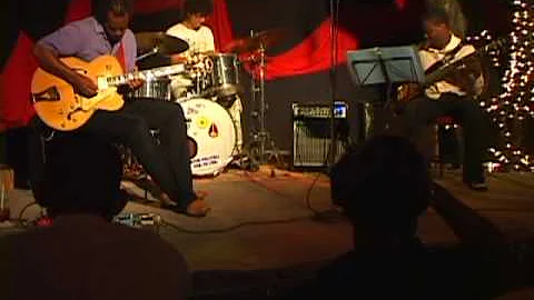 Billie's Bounce:Maurice Gordon Trio live