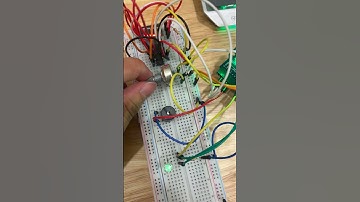 德明財經科技大學 D11319213 嵌入式系統作業 可變電阻七段顯示0-2 加蜂鳴器 全彩led