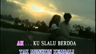 Video thumbnail of "Sepanjang jalan ini ~ Retno dan Ipung"