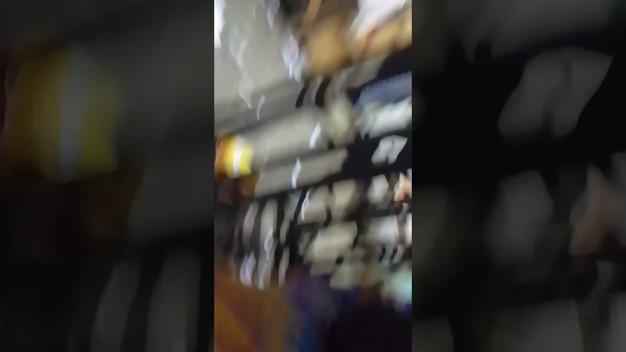 queue for the 🦴👇