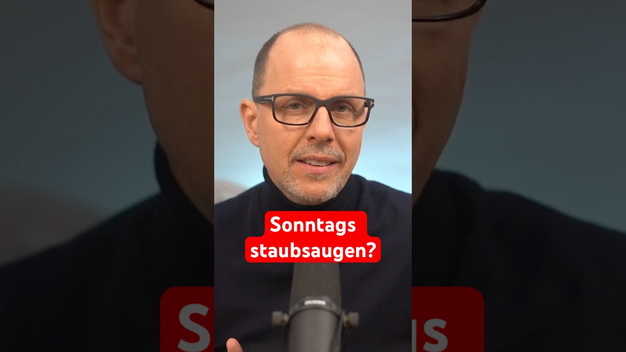 Video Thumbnail: Darf man sonntags staubsaugen? 🔊 | WBS.LEGAL #shorts