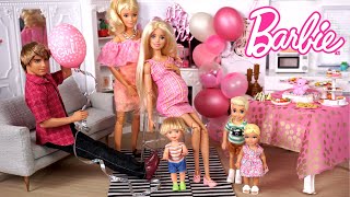 Barbie Tiene un Baby Shower Para Celebrar la Nueva Bebe