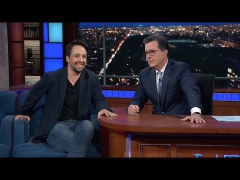 Vídeo: A Mãe De Lin Manuel Miranda Está Fazendo A Diferença Nas Comunidades Latinas