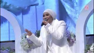 Sedetik Lebih - Aina Abdul