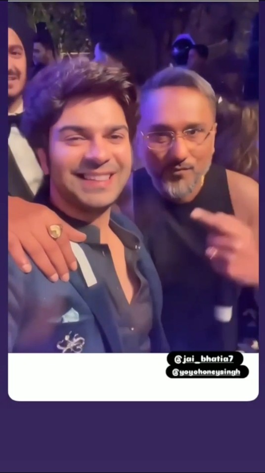 #jaibhatia and #honeysingh  seen dancing together at a wedding in jaipur ? #wedding #celebrityparty