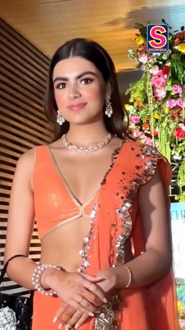 Imtiaz Ali’s Daughter Ida Ali Looks Perfect In Her Bridesmaid's Look For Aaliyah | Movies | N18S