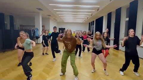 dancehall choreo - krazy krazy by ding dong / choreography by Eglė Tarasevičiūtė / NO NAME studija