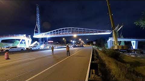 Northgate Pedestrian and Bicycle Bridge Span Installation Time Lapse