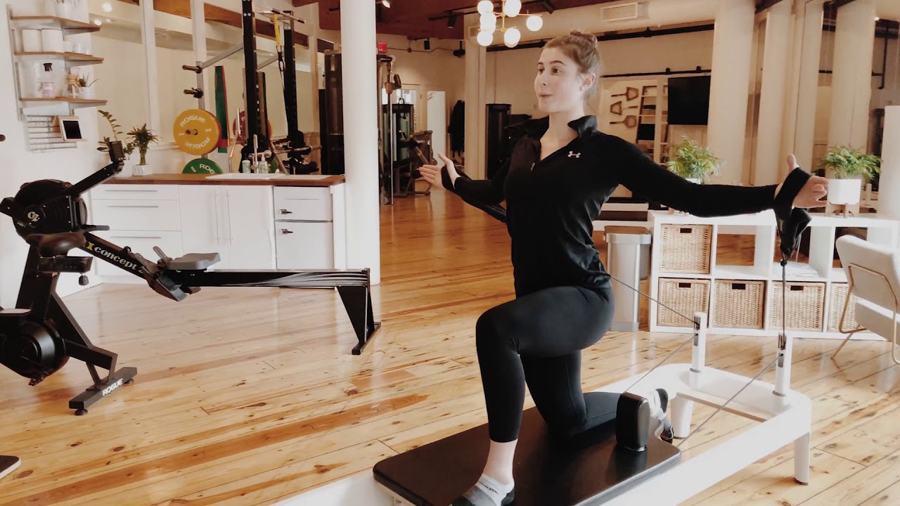 Reformer Half Kneeling Chest Fly - YouTube