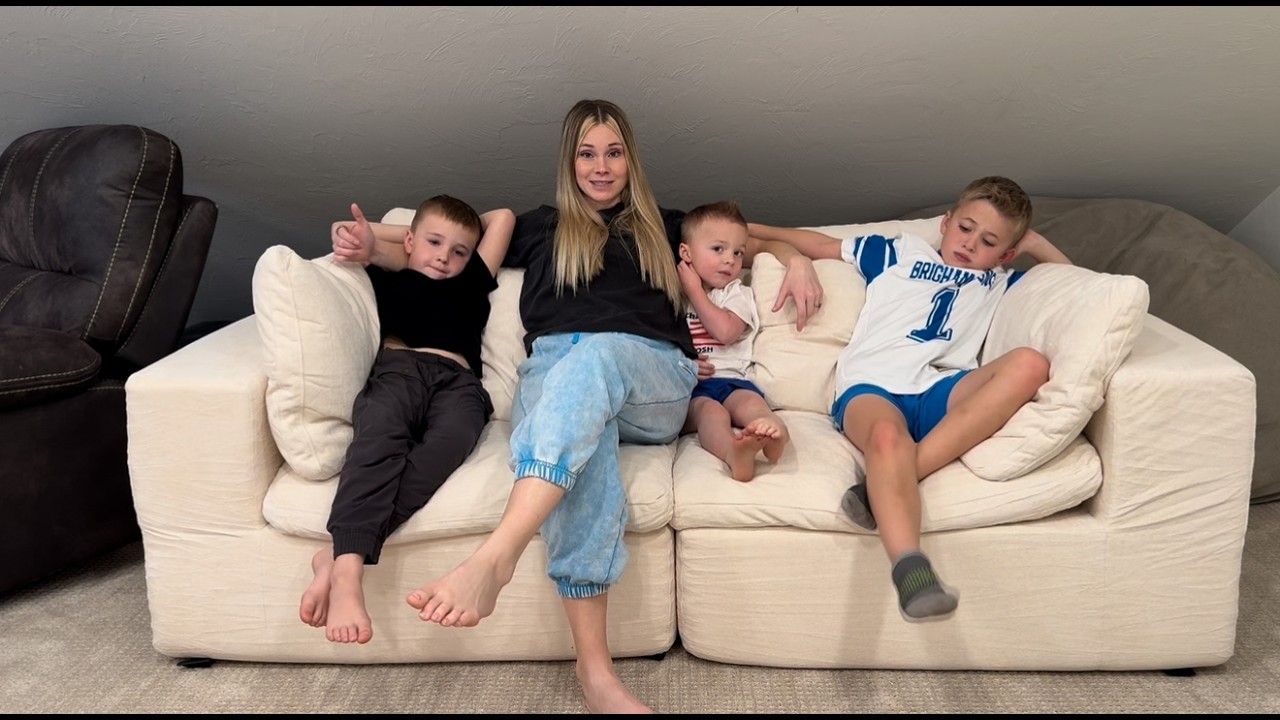 Unboxing And Comfort Check - Boneless Cloud Couch