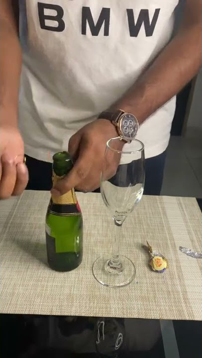 Download lagu Moet Champagne Pouring#moet#champagne