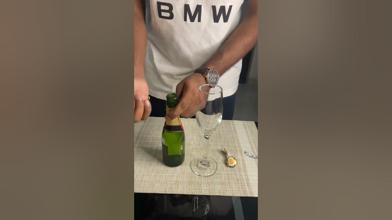 Moet Champagne Pouring#moet#champagne