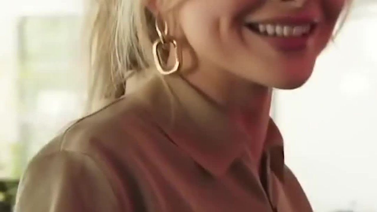Sabrina Carpenter's Once-in-a-Lifetime Pool Trickshot