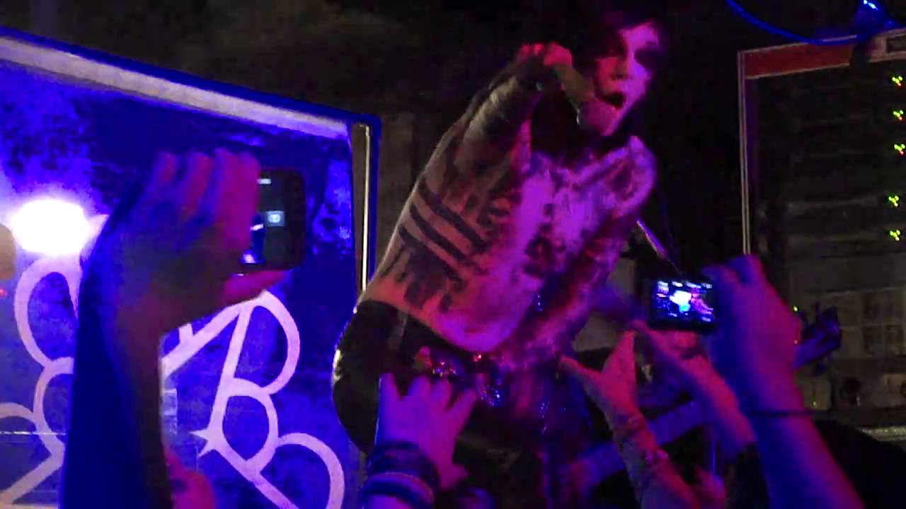 Black Veil Brides - Knives and Pens (live @ Emo's in Austin 10-5-10)