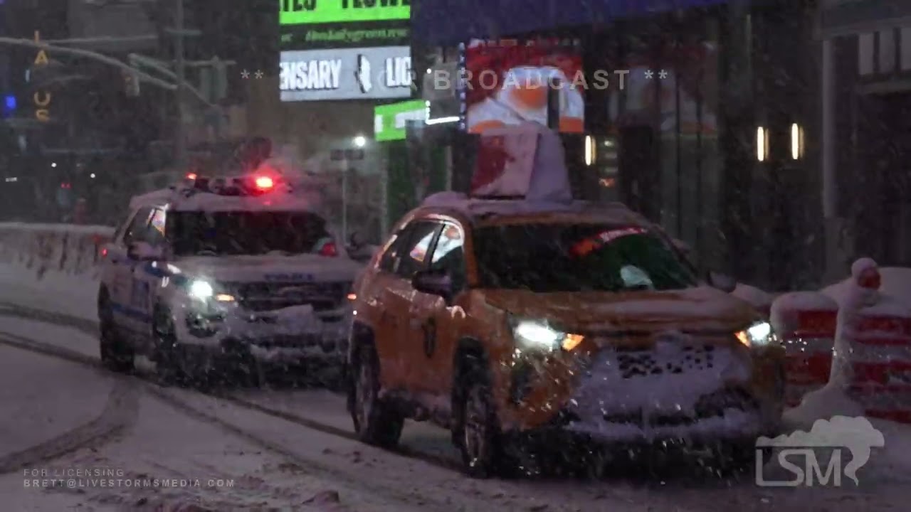 02-23-2026 Manhattan, New York - Blizzard Conditions in New York City.