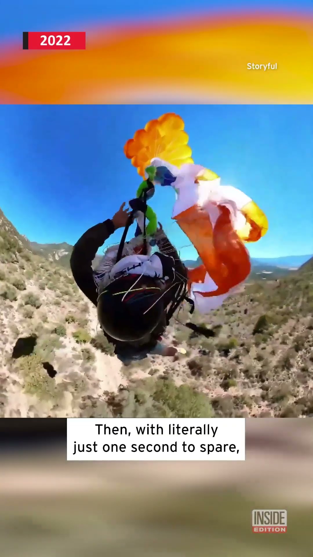 Paraglider's Lines Get Tangled Mid-Air #shorts