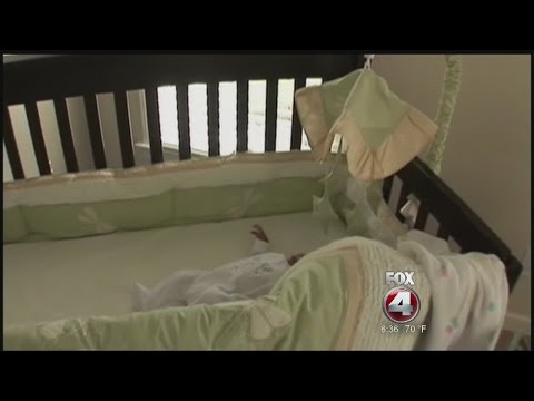 Video: When To Remove Soft Bumpers From A Crib