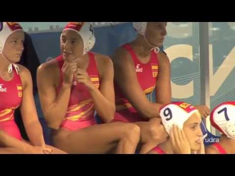Р’РѕРґРЅРѕРµ РїРѕР»Рѕ Р¶РµРЅС‰РёРЅС‹ РЅРѕРіРё