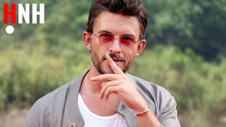 . Jonathan Bailey Sexy Foto's