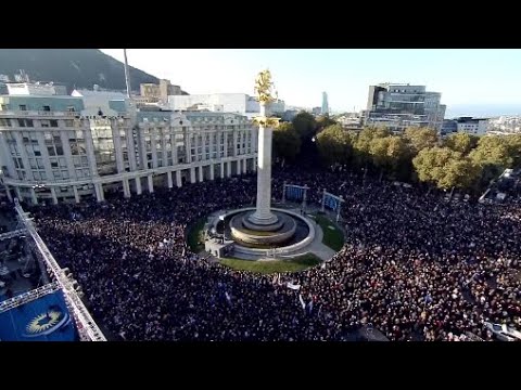 მესაფლავეები, პედაგოგები, საჯარო მოხელეები  \'ოცნებამ\' აქციაზე რეგიონებიდან ჩამოიყვანა