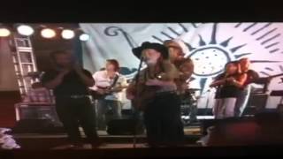 Willie Nelson and Toby Keith performing Uncloudy Day chords