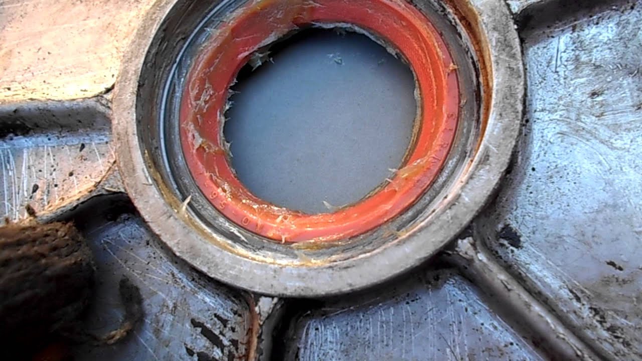 как поменять передний сальник коленвала на классике - YouTube