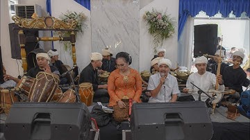 Kliningan SoloyongArt (Wangsit Siliwangi - Arum Pujianingsih & Fahmi Ruhyatna)
