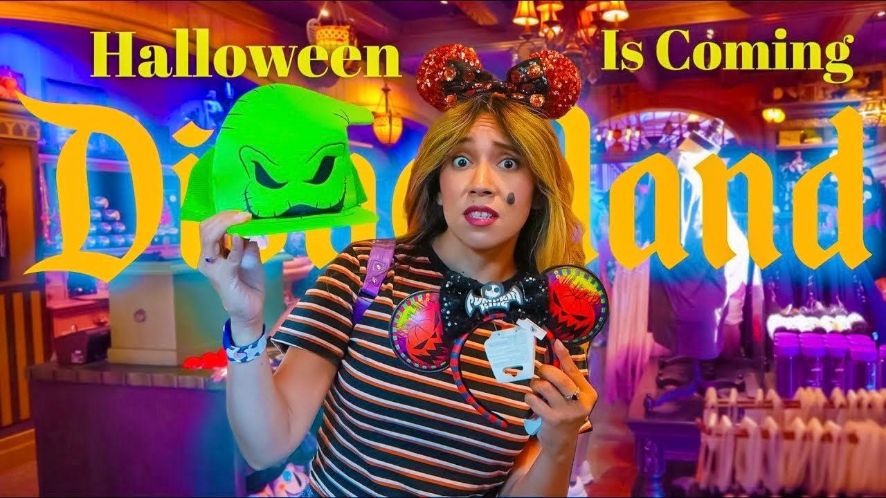 Halloween Is Starting To Take Over Disneyland! | Disney Pin Trading & Autopia Going All Electric?