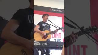 James Blunt- Arrivo + Make me better @ Showcase Mondadori Milano