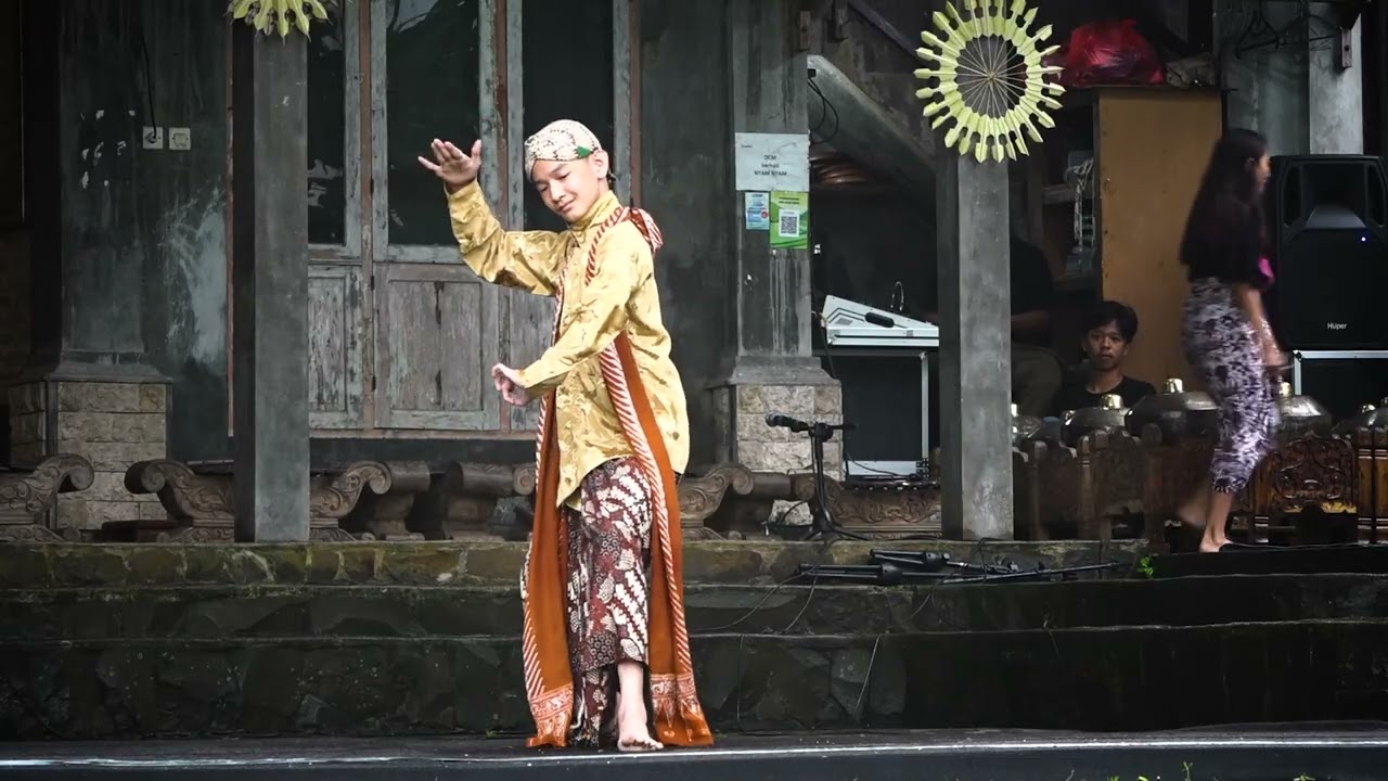 Jo - Tari Klana Alus Cangklek di PIB 11 Omah cangkem 