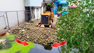 Complete work 100% Landfill Delete Garbage !! Dump Truck Unloading with Bulldozer Push Stone skill