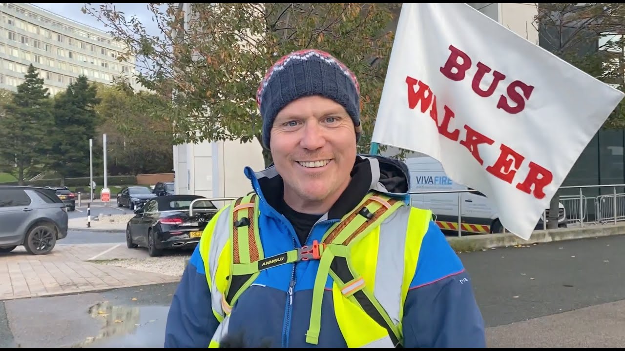 Bus Driver Walk Liverpool bus driver to walk 100 miles to highlight the living crisis ...