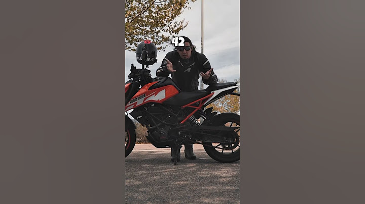 La KTM Duke 125, c’est une fusée… dans une zone 30" #ktm #duke #ktmduke #bike