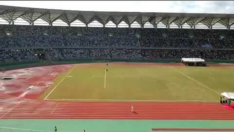 فيديو لمسابقة القران الكريم في ملعب لكرة القدم بدار السلام بتنزانيا يحضرها 60 ألف متفرج