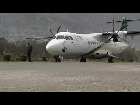 Видео: Пакистанский самолет потерпел крушение с 47 пассажирами