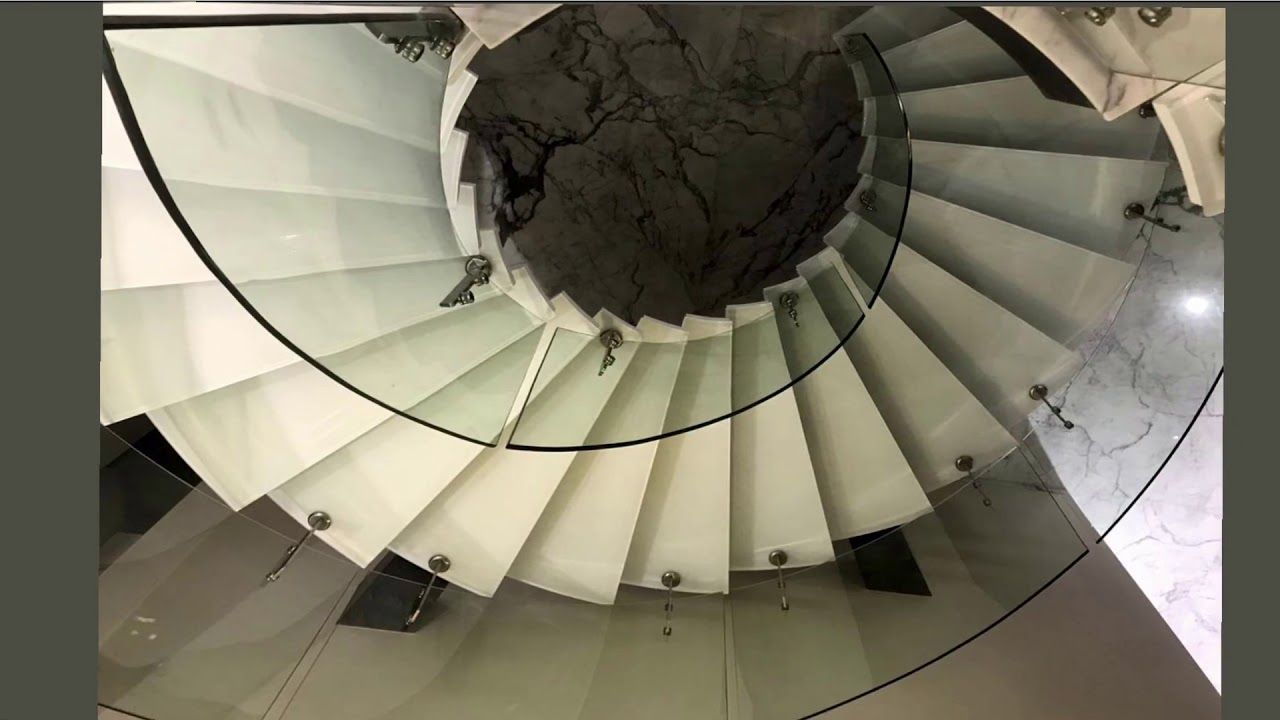 Bend glass steaircase