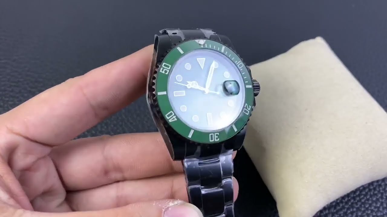 Rolex Submariner Hulk 116610LV Review | Iconic 40mm Green Dial & Ceramic Bezel Dive Watch