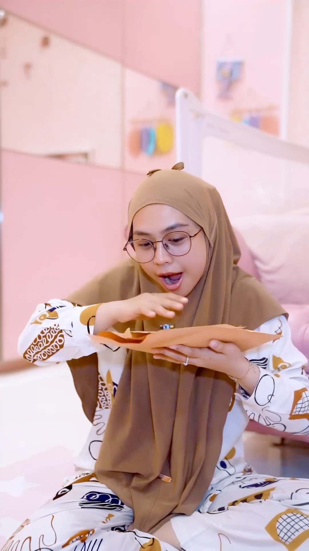 Spill THR Lebaran tahun ini.. #riaricis #ramadhan