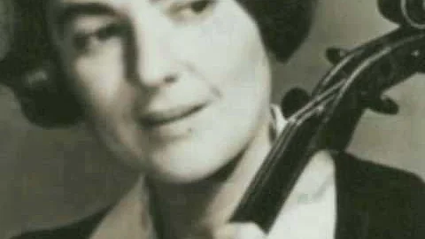 Lillian Fuchs plays the Prelude from Bach's 6th Ce...