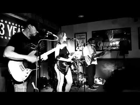 Valerie - 33 Years - The Irishmen, Boca Raton, FL 2018-03-02 - YouTube